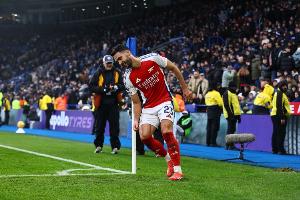 补强中场却得神锋!梅里诺2场3助攻+销魂脚后跟,客串中锋已进6球