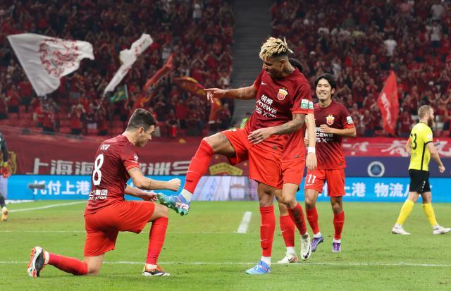 【中超】奥斯卡两球武磊伤退 海港2比1险胜西海岸