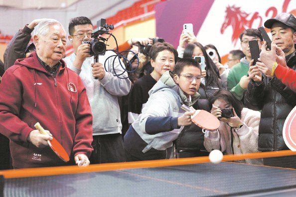 皇冠体育-乒乓让他们拥抱更精彩的世界|新民晚报|俞世根|黄浦区|刘诗雯|徐寅生_新浪体育_新浪新闻