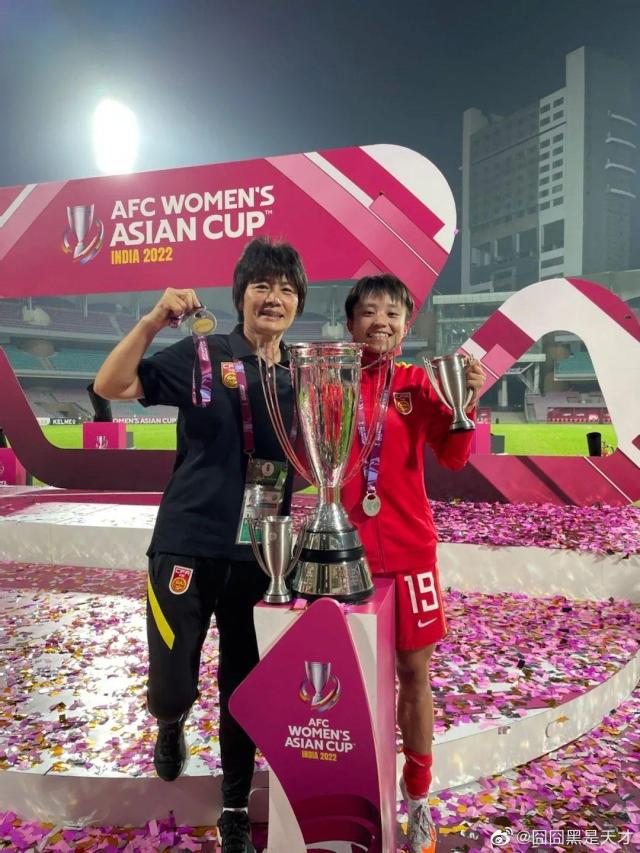 皇冠体育-王勤伯:怎么可能不爱你!